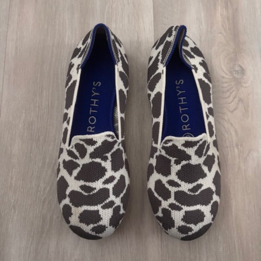 Rothy's The Kids Loafer Round tip Flat Shoes Giraffe Print size 4
